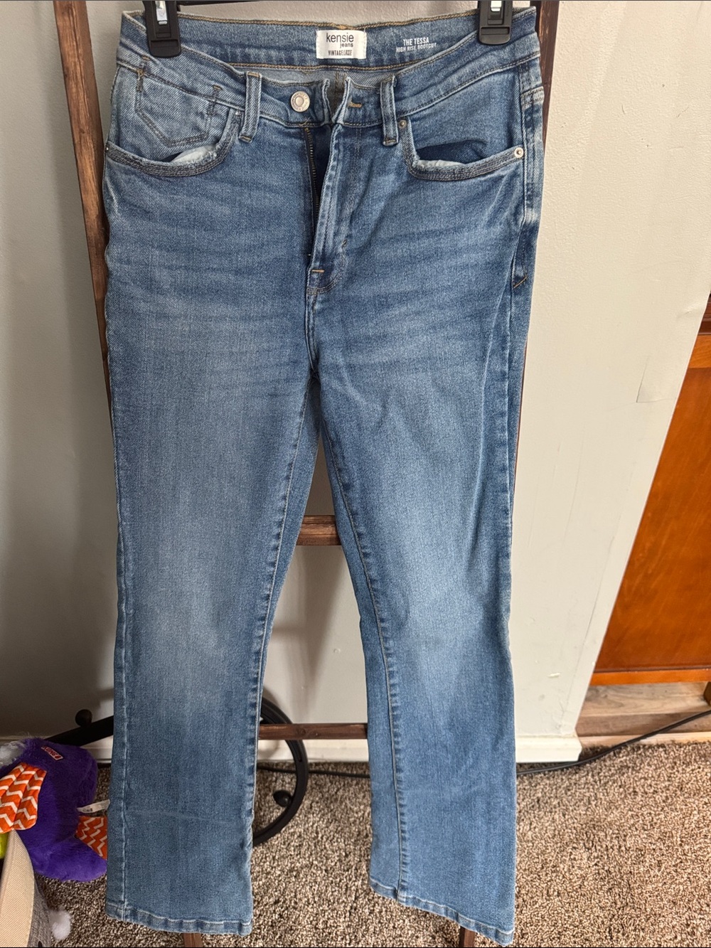 Kensie women's Light Blue Straight-Leg Jeans